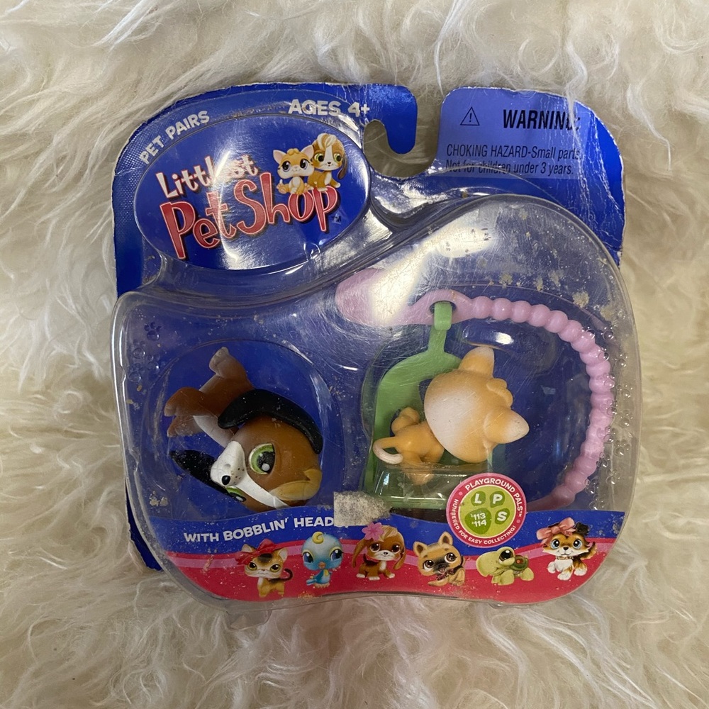 Littlest Pet Shop Beagle #113 and kitten #114